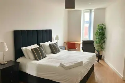 Image de Bracknell Stunning, Two Bedroom (Two Bath) Apartment with Spectacular Views