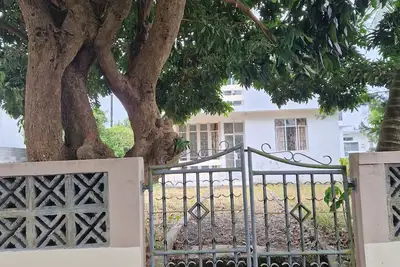 Image de Fully renovated, detached 3 bedrooms house with garage, in safe and quiet area.