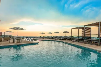 Image de Landing at The Artesian at Bee Cave - 2 Bedrooms in Downtown Lakeway