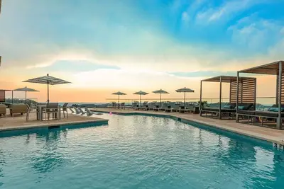 Image de Landing at The Artesian at Bee Cave - 2 Bedrooms in Downtown Lakeway