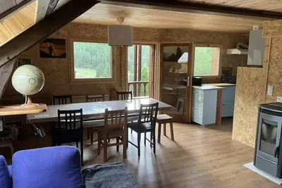 Image de appartement neuf 2eme étage confortable et spacieux dans une chalet familiale