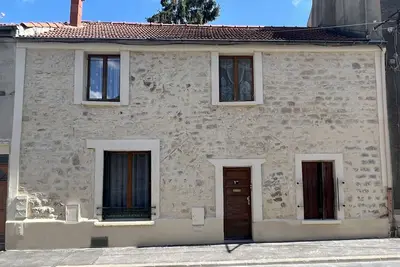 Image de Maison en Centre Ville, Avec Jardin, 8 personnes, Métro, Tram, bus