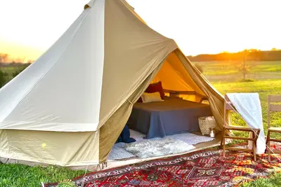 Image de [Eclipse Amenities Included]142 Acre Ranch Glamping Tent