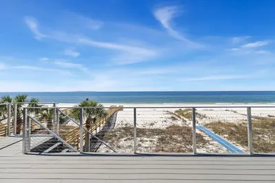 Image de Beachfront Paradise Awaits You! !