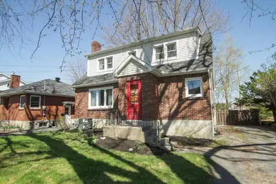 Image de Homey Single Family on Old Orchard