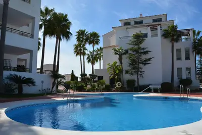 Image de Apartamento con Piscina en Urbanización las Brisas\/alhaurín Golf
