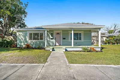 Image de Charming St. Pete Hideaway: 2br/1ba-6 Person home 3/4 mi. from Downtown.