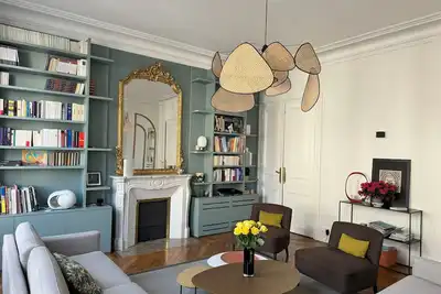 Image de Large and Recently Renovated 2br in Oberkampf