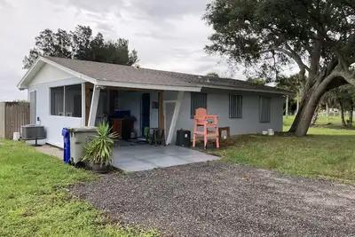 Image de Riverfront home with a boat dock, WiFi, Ac