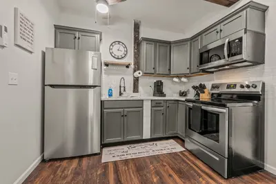 Image de All new 1br apartment with all the features you are looking for