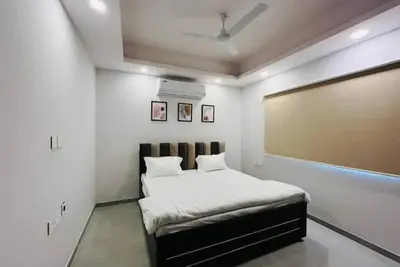 Image de Azalea 401 3bhk Modern Loft