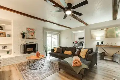 Image de Nice & Cozy, Fire Place, Patio near Ttu