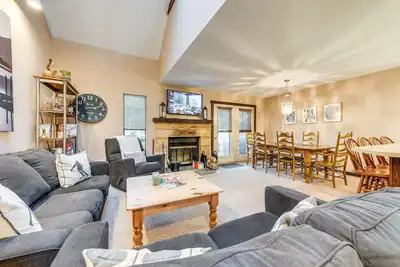 Image de Community Beach Access: Lake Harmony Townhome