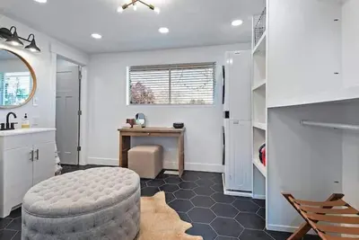 Image de Bougie 3-bed home minutes from world-class skiing