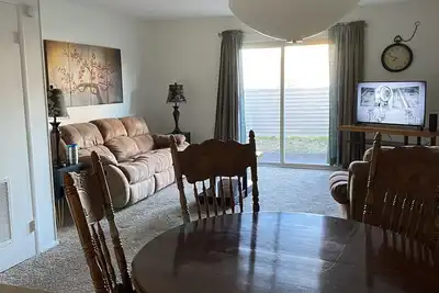 Image de Spacious 1117 sq ft 2br townhouse in center of marvelous Fairfield Bay.