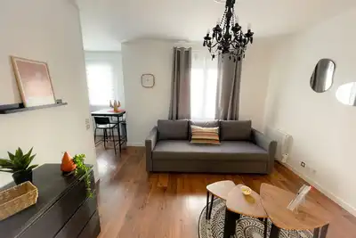 Image de L'écureuil, studio en centre ville avec parking