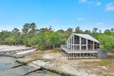 Image de Arnica Bay Bliss- Great view, Close to Pirates Cove!