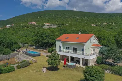 Image de Belle maison de 6 chambres Ă Svib