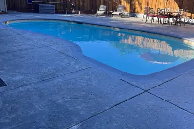 Image de Private family friendly kenwood charmer with pool