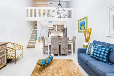 Image de Your Home Away From Home! 2 Family-friendly Villas, Access to Tennis Court!