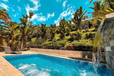 Image de Charming 3-bedroom house with nice pool, Ac and WiFi in Herradura