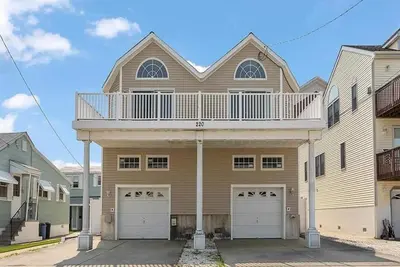 Image de 220 40th Street West