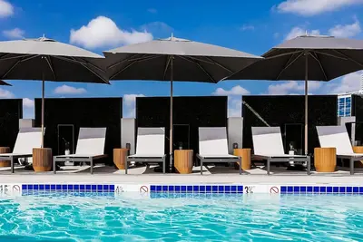 Image de Lavish Living Style! 2 Modern Units, minutes from Japanese Tenmasa Restaurant