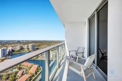 Image de Balcony Bay View |Amazing  Pools + Gym + Complementary Parking