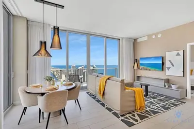 Image de Luxury Penthouse Spectacular Views & Parking