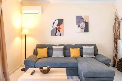 Image de Colourful and bright apt in Kallithea