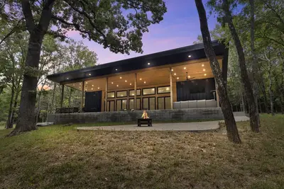 Image de The Evergreen- A Private Luxury White River Cabin