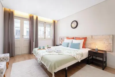 Image de Host Wise - Stylish Bright Flat w/ Balcony