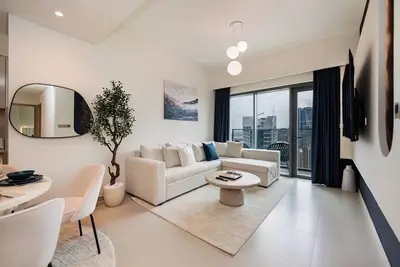 Image de Luxury 2-Br Oasis - Burj Khalifa & Dubai Views