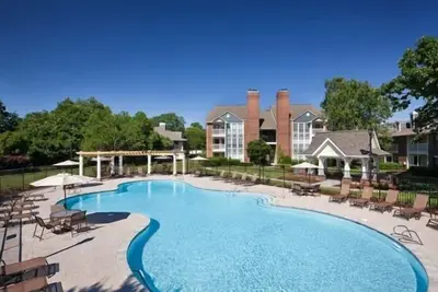 Image de Corporate and Modern 2br suite I Pool I Parking