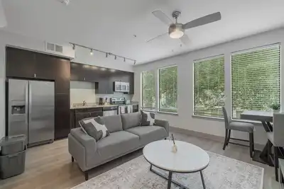 Image de Stunning 1br Apartment I W/D I Parking
