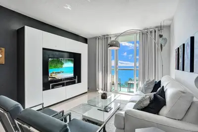 Image de Tides Beach view 11g