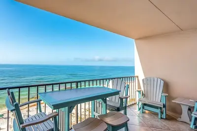 Image de New! Gulf Front Condo Has An Endless Blue Horizon At Ocean Breeze West!