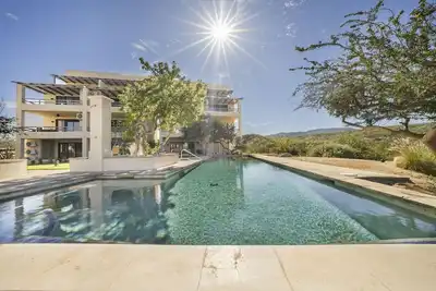 Image de Beautiful view of the Sea of Cortez. Take a pool plunge or a soak in the hot tub