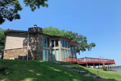Image de Large Waterfront w\/ Stellar Views of Grand Lake! Drowning Creek w\/ Pvt Dock!