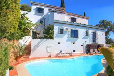 Image de Estepona stunning sea view villa private pool + garden quiet area but near beach
