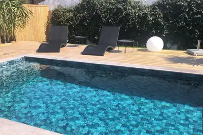 Image de Agreable Maison Avec Jardin, Patio Et Piscine