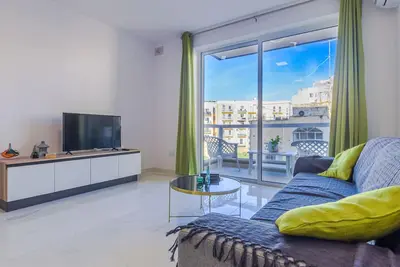 Image de Beautiful Spacious and Bright 3 Bedroom 2 Bathroom Apartment I6