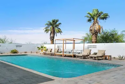 Image de 2 Houses! | Game Room| Hot Tub | Sauna | Pool | Ev