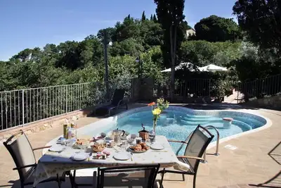 Image de Villa près de San Gimignano, avec piscine, climatisation et belles vues