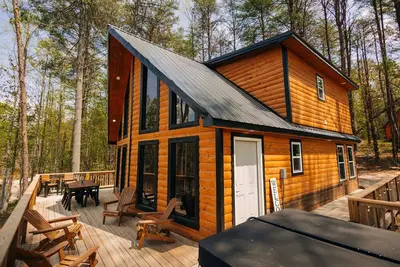 Image de Family Cabin | Hot Tub & Kayaks near Campton Lake