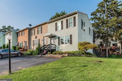 Image de Charming 2-bedroom townhome in Valley Green with WiFi