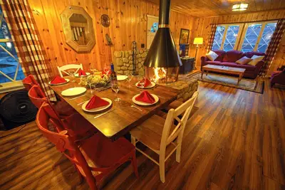 Image de Storybook Cottage - Family | Pets | Storybook Themed | Ponds & Streams