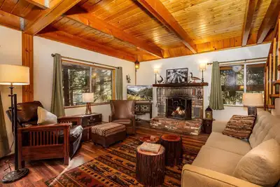 Image de Cedar Creek Cottage - Three-Bedroom | Five Beds | 2 Full Bathrooms | Sleeps Eight