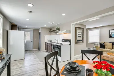 Image de Ridgefield Cottage: Walk to Town & Movie Theater!