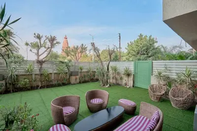 Image de Modern Designer Baron Palace 4br Garden Duplex